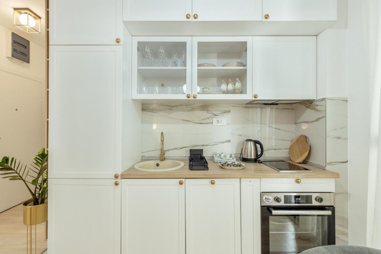 Miracle Apartment โกตอร์ ภายนอก รูปภาพ