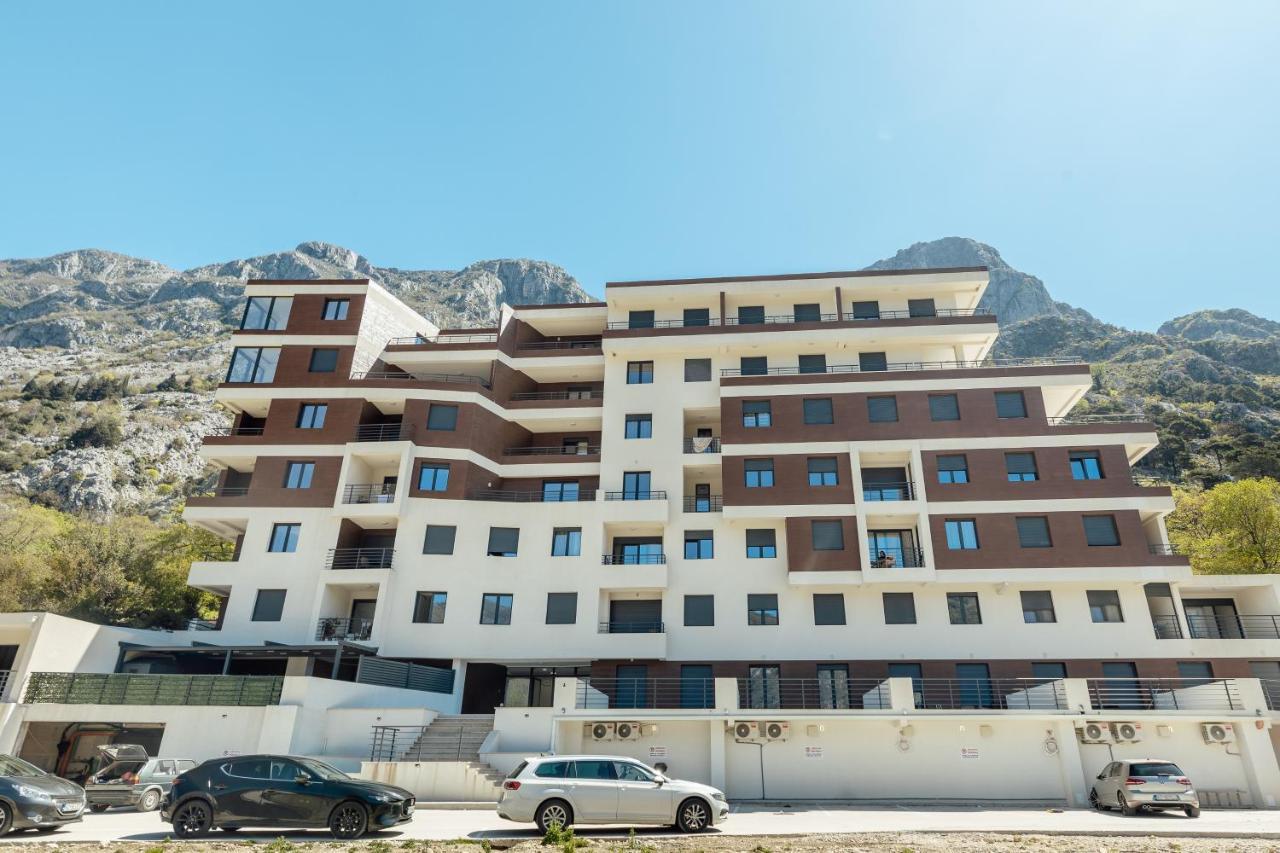 Miracle Apartment โกตอร์ ภายนอก รูปภาพ