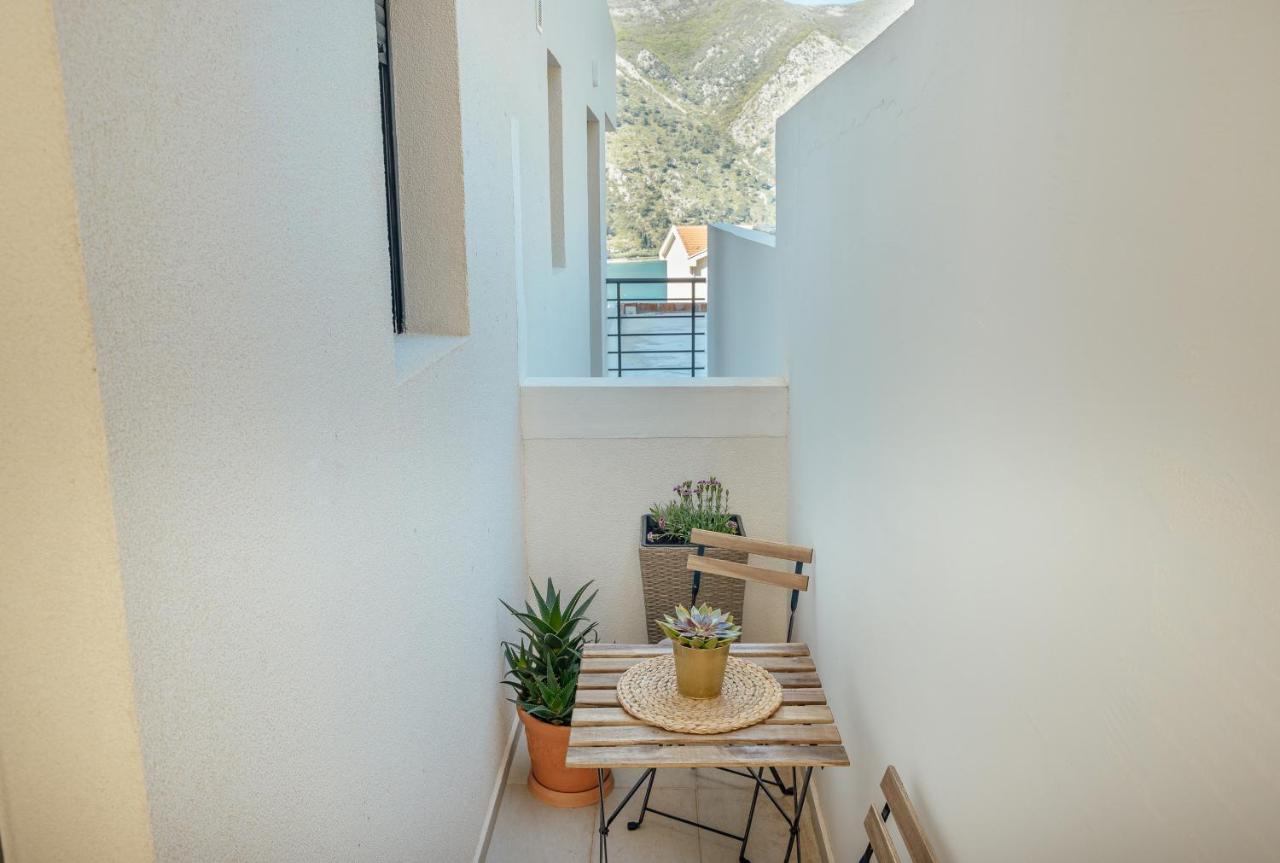 Miracle Apartment โกตอร์ ภายนอก รูปภาพ