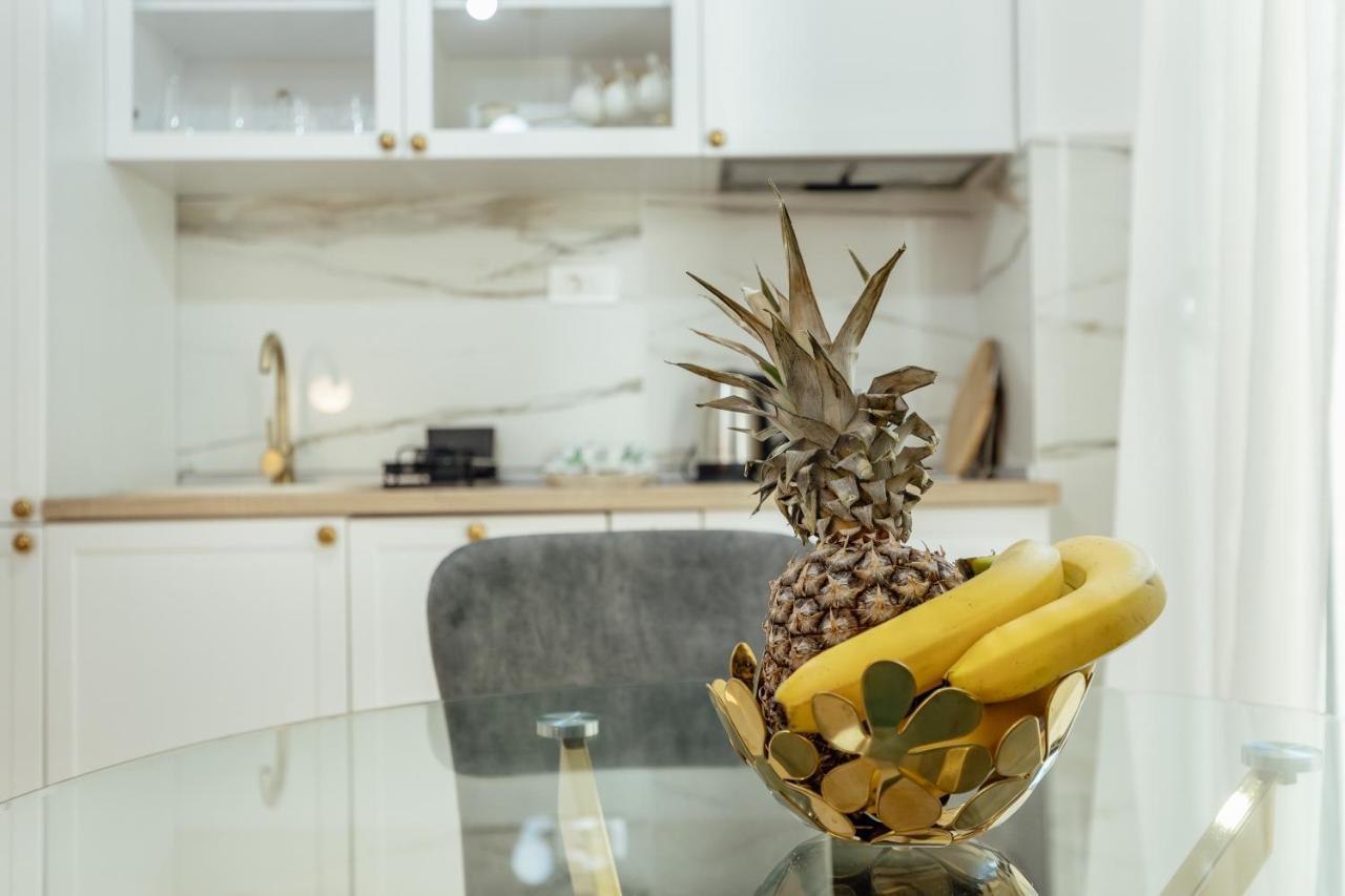Miracle Apartment โกตอร์ ภายนอก รูปภาพ